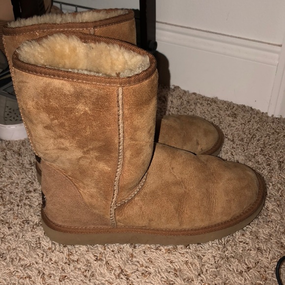Uggs - Picture 3 of 5